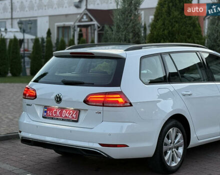 Белый Фольксваген Гольф, объемом двигателя 1.6 л и пробегом 240 тыс. км за 13200 $, фото 49 на Automoto.ua