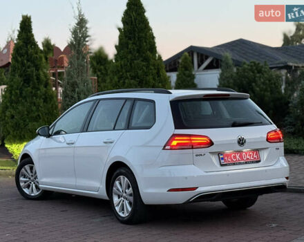 Белый Фольксваген Гольф, объемом двигателя 1.6 л и пробегом 240 тыс. км за 13200 $, фото 70 на Automoto.ua