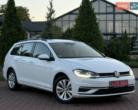 Белый Фольксваген Гольф, объемом двигателя 1.6 л и пробегом 240 тыс. км за 13200 $, фото 14 на Automoto.ua