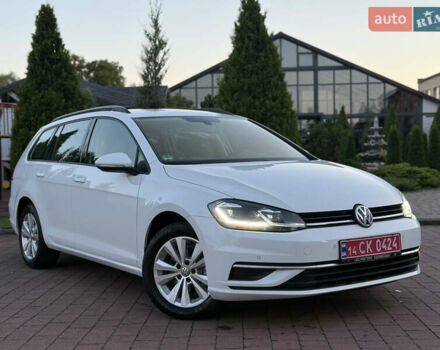 Белый Фольксваген Гольф, объемом двигателя 1.6 л и пробегом 240 тыс. км за 13200 $, фото 10 на Automoto.ua