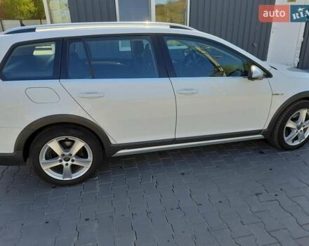 Белый Фольксваген Гольф, объемом двигателя 2 л и пробегом 233 тыс. км за 17300 $, фото 3 на Automoto.ua