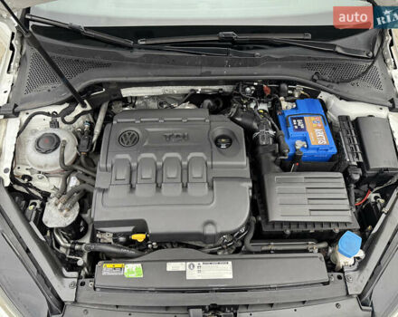 Белый Фольксваген Гольф, объемом двигателя 1.6 л и пробегом 236 тыс. км за 13200 $, фото 31 на Automoto.ua