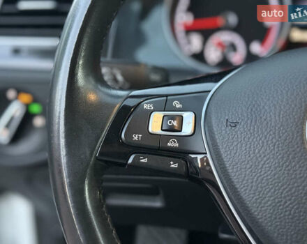 Белый Фольксваген Гольф, объемом двигателя 1.6 л и пробегом 240 тыс. км за 13200 $, фото 37 на Automoto.ua