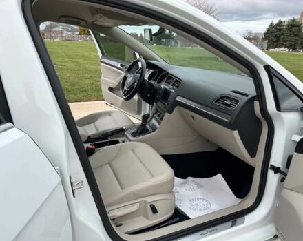 Белый Фольксваген Гольф, объемом двигателя 1.8 л и пробегом 66 тыс. км за 2300 $, фото 8 на Automoto.ua