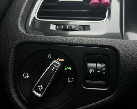 Білий Фольксваген Гольф, об'ємом двигуна 1.6 л та пробігом 301 тис. км за 12900 $, фото 8 на Automoto.ua