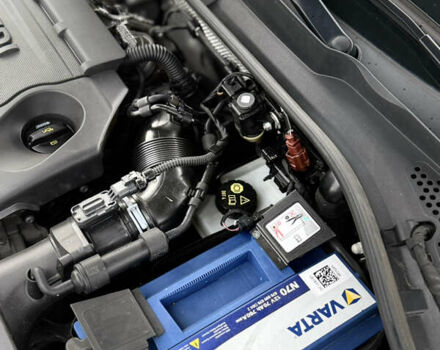 Белый Фольксваген Гольф, объемом двигателя 1.6 л и пробегом 206 тыс. км за 12999 $, фото 54 на Automoto.ua