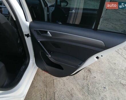 Белый Фольксваген Гольф, объемом двигателя 1.6 л и пробегом 191 тыс. км за 12700 $, фото 9 на Automoto.ua