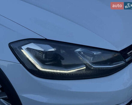 Белый Фольксваген Гольф, объемом двигателя 1.97 л и пробегом 352 тыс. км за 14999 $, фото 3 на Automoto.ua