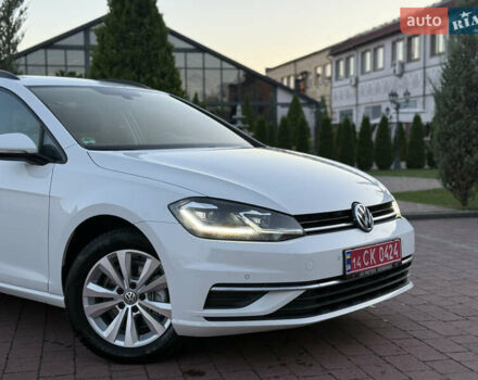 Белый Фольксваген Гольф, объемом двигателя 1.6 л и пробегом 240 тыс. км за 13200 $, фото 11 на Automoto.ua