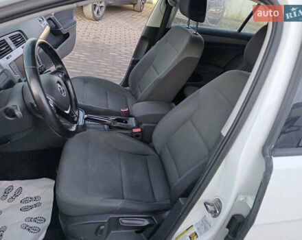 Білий Фольксваген Гольф, об'ємом двигуна 1.8 л та пробігом 183 тис. км за 9750 $, фото 24 на Automoto.ua