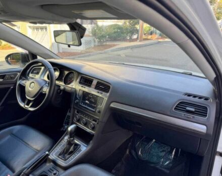 Белый Фольксваген Гольф, объемом двигателя 1.8 л и пробегом 53 тыс. км за 7500 $, фото 8 на Automoto.ua