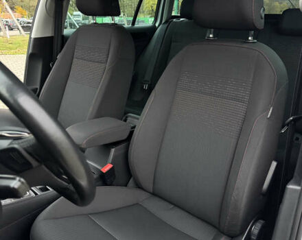 Белый Фольксваген Гольф, объемом двигателя 1.6 л и пробегом 236 тыс. км за 13200 $, фото 17 на Automoto.ua