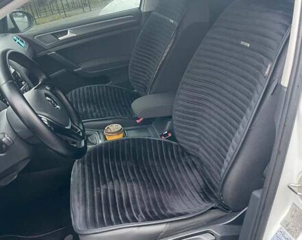 Білий Фольксваген Гольф, об'ємом двигуна 1.6 л та пробігом 279 тис. км за 12200 $, фото 4 на Automoto.ua