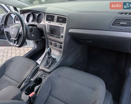 Білий Фольксваген Гольф, об'ємом двигуна 1.8 л та пробігом 183 тис. км за 9750 $, фото 22 на Automoto.ua