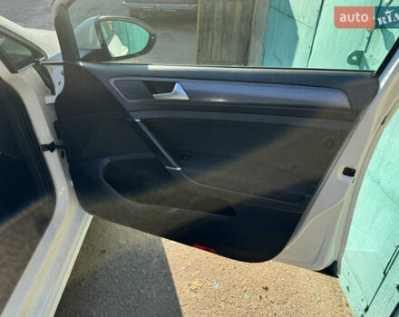 Белый Фольксваген Гольф, объемом двигателя 2 л и пробегом 206 тыс. км за 13800 $, фото 22 на Automoto.ua