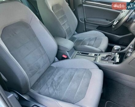 Белый Фольксваген Гольф, объемом двигателя 1.97 л и пробегом 255 тыс. км за 16000 $, фото 12 на Automoto.ua