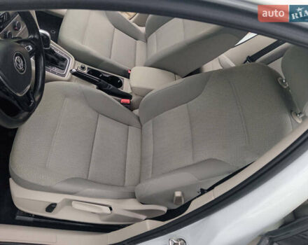 Белый Фольксваген Гольф, объемом двигателя 1.8 л и пробегом 167 тыс. км за 9750 $, фото 22 на Automoto.ua