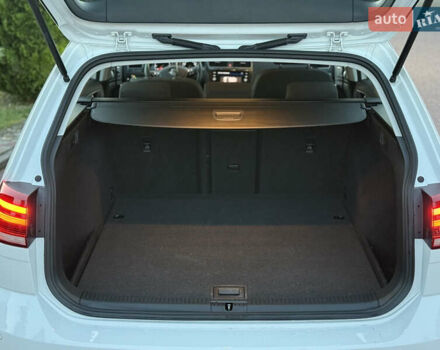 Белый Фольксваген Гольф, объемом двигателя 1.6 л и пробегом 240 тыс. км за 13200 $, фото 59 на Automoto.ua