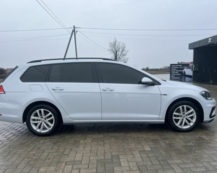 Білий Фольксваген Гольф, об'ємом двигуна 1.6 л та пробігом 301 тис. км за 12900 $, фото 3 на Automoto.ua