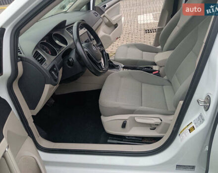 Белый Фольксваген Гольф, объемом двигателя 1.8 л и пробегом 167 тыс. км за 9750 $, фото 24 на Automoto.ua