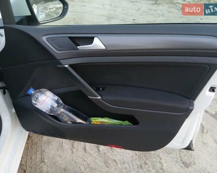 Белый Фольксваген Гольф, объемом двигателя 1.6 л и пробегом 191 тыс. км за 12700 $, фото 10 на Automoto.ua