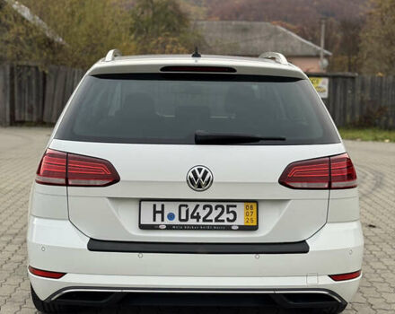 Белый Фольксваген Гольф, объемом двигателя 1.6 л и пробегом 236 тыс. км за 13200 $, фото 4 на Automoto.ua