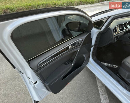 Белый Фольксваген Гольф, объемом двигателя 1.97 л и пробегом 182 тыс. км за 16150 $, фото 28 на Automoto.ua