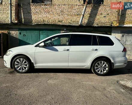 Белый Фольксваген Гольф, объемом двигателя 2 л и пробегом 206 тыс. км за 13800 $, фото 2 на Automoto.ua