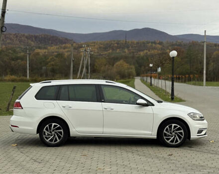 Белый Фольксваген Гольф, объемом двигателя 1.6 л и пробегом 236 тыс. км за 13200 $, фото 3 на Automoto.ua