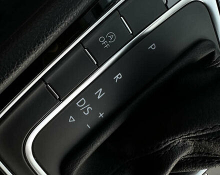 Белый Фольксваген Гольф, объемом двигателя 1.97 л и пробегом 182 тыс. км за 16150 $, фото 31 на Automoto.ua