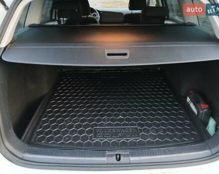 Белый Фольксваген Гольф, объемом двигателя 1.6 л и пробегом 191 тыс. км за 12700 $, фото 11 на Automoto.ua