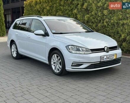 Белый Фольксваген Гольф, объемом двигателя 2 л и пробегом 209 тыс. км за 15500 $, фото 17 на Automoto.ua