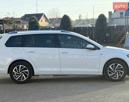 Белый Фольксваген Гольф, объемом двигателя 1.6 л и пробегом 166 тыс. км за 14250 $, фото 15 на Automoto.ua