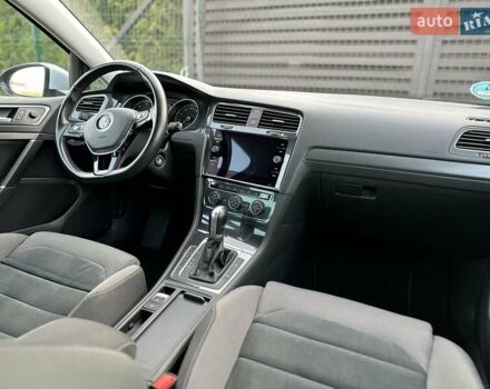 Белый Фольксваген Гольф, объемом двигателя 2 л и пробегом 209 тыс. км за 15500 $, фото 44 на Automoto.ua