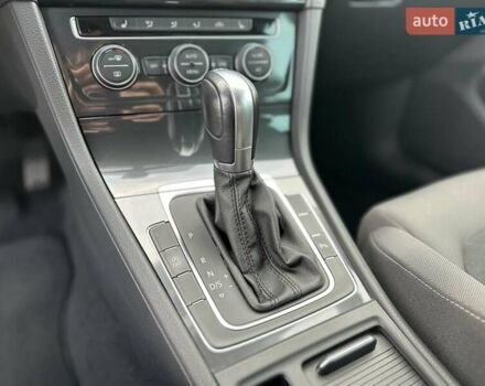 Белый Фольксваген Гольф, объемом двигателя 2 л и пробегом 209 тыс. км за 15500 $, фото 31 на Automoto.ua