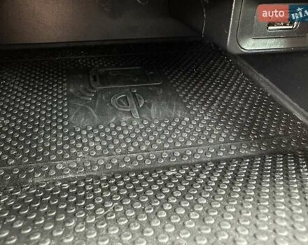 Белый Фольксваген Гольф, объемом двигателя 2 л и пробегом 209 тыс. км за 15500 $, фото 33 на Automoto.ua