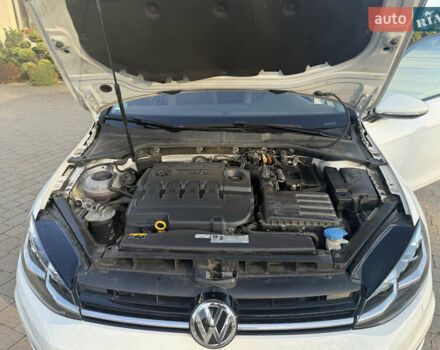 Белый Фольксваген Гольф, объемом двигателя 1.6 л и пробегом 166 тыс. км за 14250 $, фото 68 на Automoto.ua