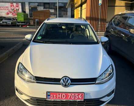 Белый Фольксваген Гольф, объемом двигателя 1.6 л и пробегом 273 тыс. км за 13600 $, фото 8 на Automoto.ua
