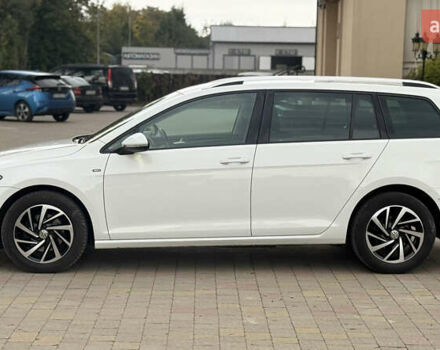 Белый Фольксваген Гольф, объемом двигателя 2 л и пробегом 184 тыс. км за 15250 $, фото 9 на Automoto.ua