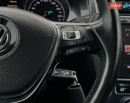 Белый Фольксваген Гольф, объемом двигателя 2 л и пробегом 235 тыс. км за 17555 $, фото 45 на Automoto.ua