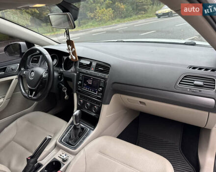 Белый Фольксваген Гольф, объемом двигателя 1.8 л и пробегом 191 тыс. км за 14200 $, фото 14 на Automoto.ua