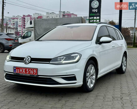 Білий Фольксваген Гольф, об'ємом двигуна 1.6 л та пробігом 217 тис. км за 12800 $, фото 2 на Automoto.ua