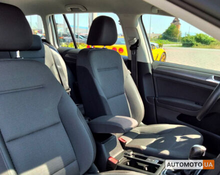 Белый Фольксваген Гольф, объемом двигателя 2 л и пробегом 226 тыс. км за 16600 $, фото 18 на Automoto.ua