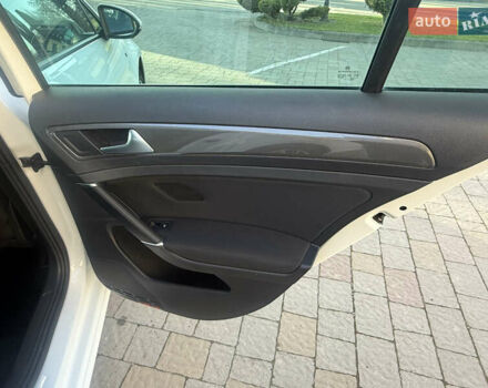 Белый Фольксваген Гольф, объемом двигателя 1.6 л и пробегом 166 тыс. км за 14250 $, фото 56 на Automoto.ua