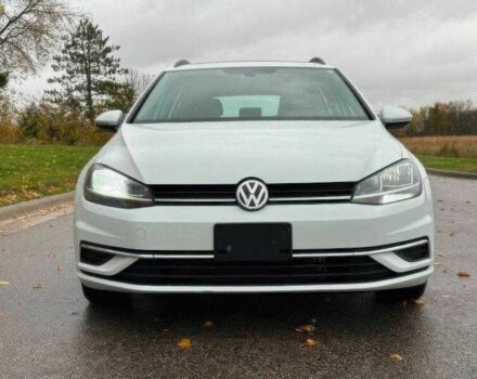 Белый Фольксваген Гольф, объемом двигателя 1.8 л и пробегом 99 тыс. км за 9900 $, фото 1 на Automoto.ua