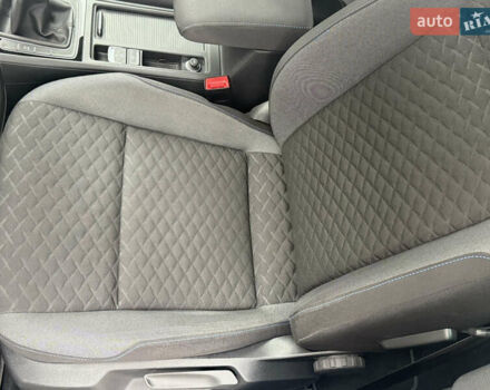 Белый Фольксваген Гольф, объемом двигателя 2 л и пробегом 184 тыс. км за 15250 $, фото 41 на Automoto.ua