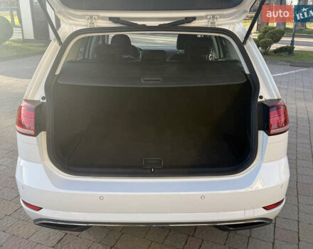 Белый Фольксваген Гольф, объемом двигателя 1.6 л и пробегом 166 тыс. км за 14250 $, фото 13 на Automoto.ua