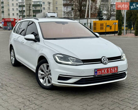 Білий Фольксваген Гольф, об'ємом двигуна 1.6 л та пробігом 217 тис. км за 12800 $, фото 1 на Automoto.ua