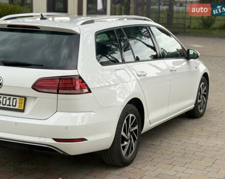 Белый Фольксваген Гольф, объемом двигателя 2 л и пробегом 184 тыс. км за 15250 $, фото 15 на Automoto.ua