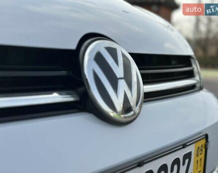 Белый Фольксваген Гольф, объемом двигателя 2 л и пробегом 209 тыс. км за 15500 $, фото 6 на Automoto.ua